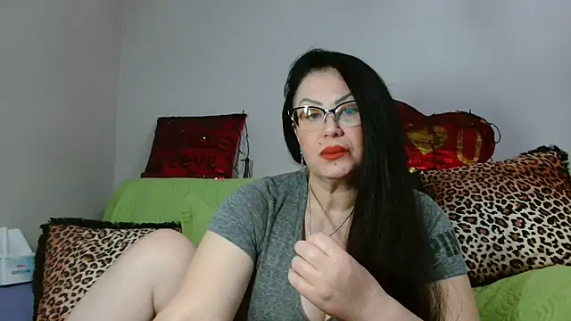 x  KHALEESI  x online show from February 1, 2025, 11:37 pm