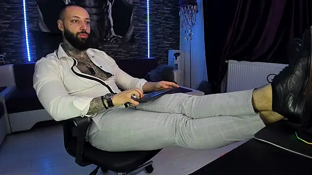 JonahHunt online show from February 8, 2025, 7:49 pm