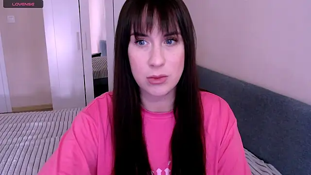 LadyStacy online show from April 12, 2026, 10:18 am