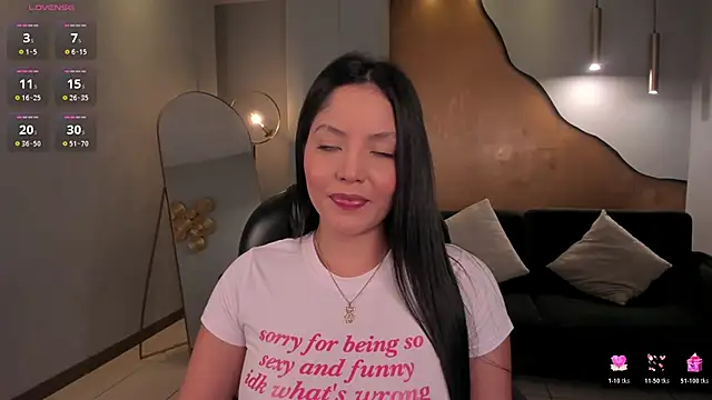 Snapshot of NinaMichelle chatting on February 9, 2026, 6:28 pm NinaMichelle online show from February 9, 2026, 6:28 pm