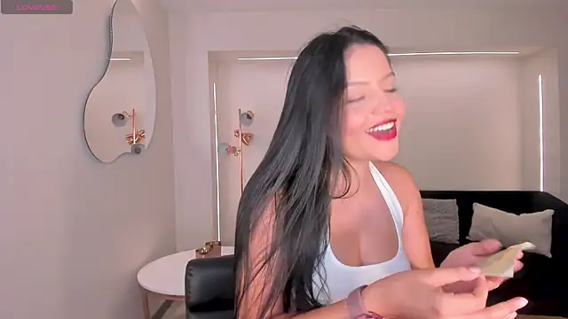 NinaMichelle online show from March 18, 2026, 6:20 pm