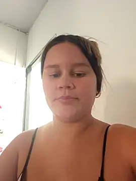 Snapshot of sweet_lucia chatting on November 2, 2025, 3:17 pm sweet lucia online show from November 2, 2025, 3:17 pm