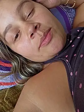 Snapshot of sweet_lucia chatting on March 1, 2025, 7:48 pm sweet lucia online show from March 1, 2025, 7:48 pm