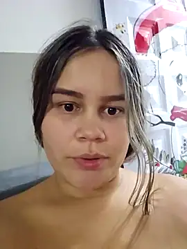 Snapshot of sweet_lucia chatting on January 6, 2025, 11:52 pm sweet lucia online show from January 6, 2025, 11:52 pm