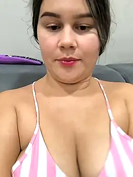 Snapshot of sweet_lucia chatting on January 19, 2025, 12:49 am sweet lucia online show from January 19, 2025, 12:49 am