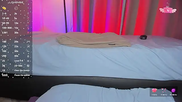 Snapshot of hot_booty_ chatting on September 18, 2025, 10:57 pm hot booty  online show from September 18, 2025, 10:57 pm