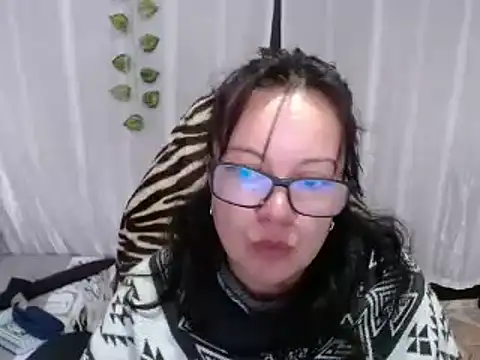 Snapshot of Sonialorens_ chatting on February 7, 2025, 2:37 pm Sonialorens online show from February 7, 2025, 2:37 pm