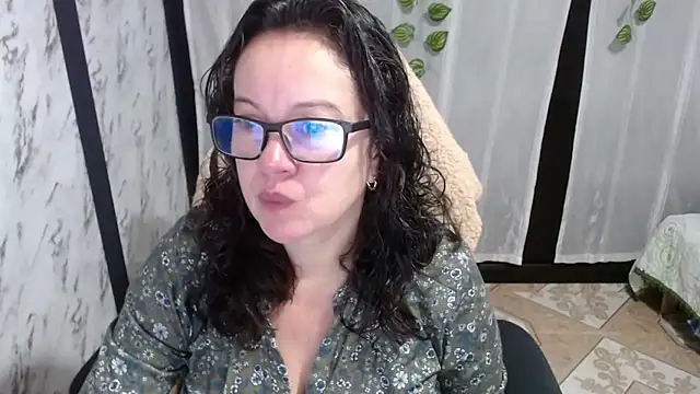 Snapshot of Sonialorens_ chatting on March 14, 2025, 12:29 pm Sonialorens online show from March 14, 2025, 12:29 pm
