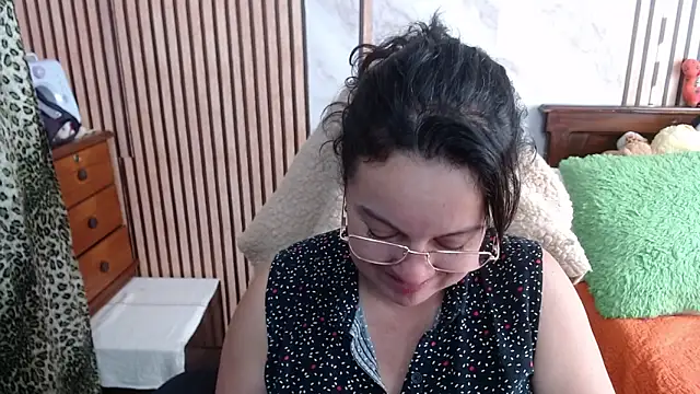 Snapshot of Sonialorens_ chatting on September 19, 2025, 9:30 pm Sonialorens online show from September 19, 2025, 9:30 pm