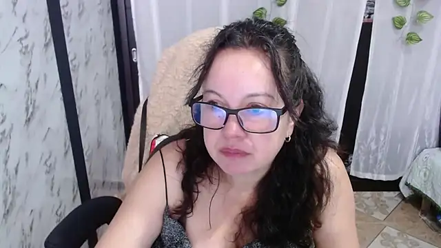 Snapshot of Sonialorens_ chatting on February 20, 2025, 2:13 pm Sonialorens online show from February 20, 2025, 2:13 pm