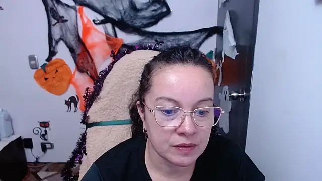 Snapshot of Sonialorens_ chatting on October 30, 2025, 4:59 pm Sonialorens online show from October 30, 2025, 4:59 pm