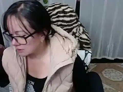 Snapshot of Sonialorens_ chatting on February 11, 2025, 8:10 pm Sonialorens online show from February 11, 2025, 8:10 pm