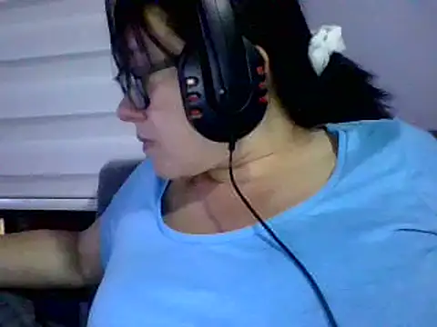Snapshot of Sonialorens_ chatting on February 16, 2025, 1:36 am Sonialorens online show from February 16, 2025, 1:36 am