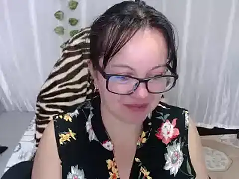Snapshot of Sonialorens_ chatting on February 6, 2025, 2:26 pm Sonialorens online show from February 6, 2025, 2:26 pm