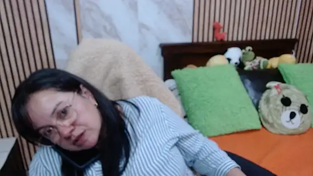 Snapshot of Sonialorens_ chatting on September 25, 2025, 11:00 pm Sonialorens online show from September 25, 2025, 11:00 pm