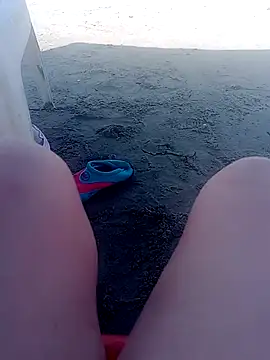 Sonialorens  online show from February 9, 2026, 5:33 pm