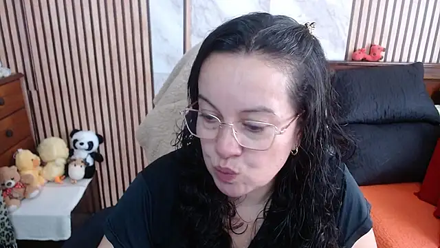 Snapshot of Sonialorens_ chatting on September 30, 2025, 3:29 pm Sonialorens online show from September 30, 2025, 3:29 pm