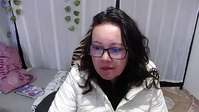 Snapshot of Sonialorens_ chatting on February 1, 2025, 12:26 pm Sonialorens online show from February 1, 2025, 12:26 pm