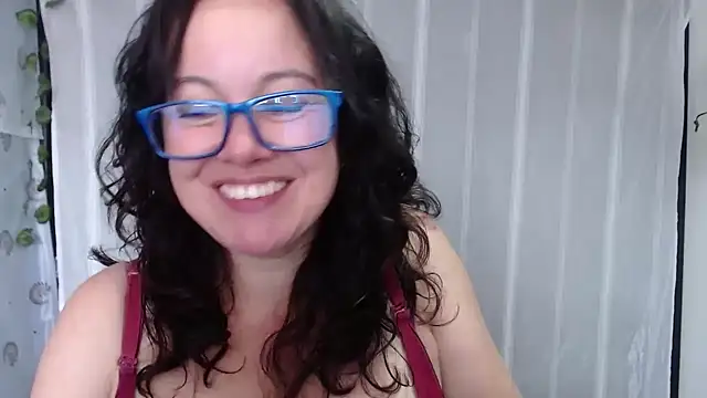Snapshot of Sonialorens_ chatting on January 21, 2025, 6:12 pm Sonialorens online show from January 21, 2025, 6:12 pm