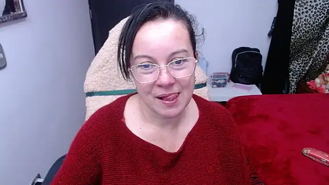 Snapshot of Sonialorens_ chatting on November 7, 2025, 10:24 pm Sonialorens online show from November 7, 2025, 10:24 pm