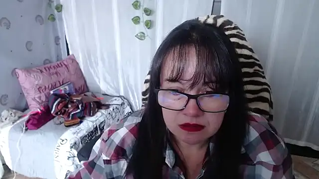 Snapshot of Sonialorens_ chatting on February 14, 2025, 7:54 pm Sonialorens online show from February 14, 2025, 7:54 pm