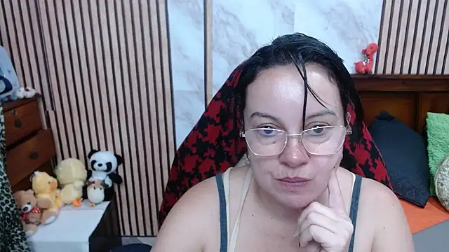 Snapshot of Sonialorens_ chatting on October 6, 2025, 10:54 pm Sonialorens online show from October 6, 2025, 10:54 pm