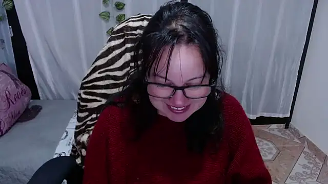 Snapshot of Sonialorens_ chatting on February 5, 2025, 12:06 pm Sonialorens online show from February 5, 2025, 12:06 pm