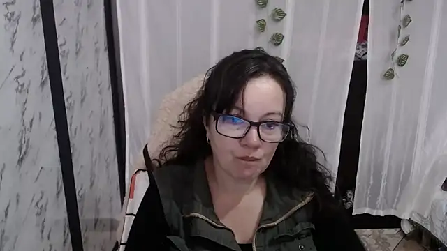 Snapshot of Sonialorens_ chatting on March 5, 2025, 8:42 pm Sonialorens online show from March 5, 2025, 8:42 pm