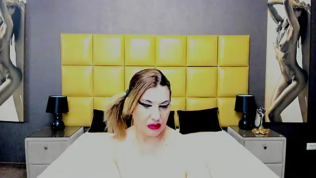 KiraLeila online show from February 25, 2025, 11:48 pm