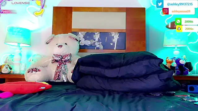 ashley 19xx online show from October 17, 2025, 11:06 pm