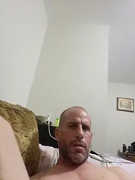 Snapshot of mrbonex41 chatting on January 13, 2025, 2:39 am mrbonex41 online show from January 13, 2025, 2:39 am