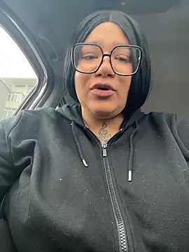 IamSashaLuv online show from December 18, 2025, 10:52 am