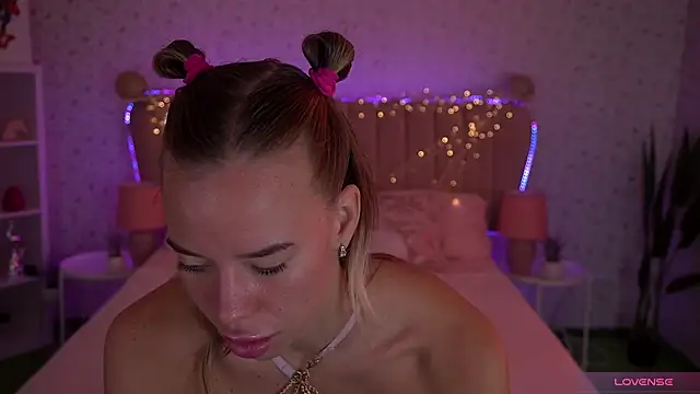 Snapshot of Sexy_Ira chatting on November 3, 2025, 7:57 am Sexy Ira online show from November 3, 2025, 7:57 am