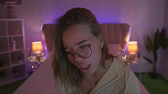 Snapshot of Sexy_Ira chatting on September 24, 2025, 7:48 am Sexy Ira online show from September 24, 2025, 7:48 am