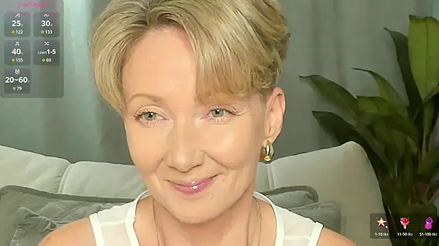 AkexandraFix online show from May 18, 2026, 2:00 pm