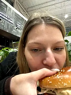 MaryHiggins online show from October 20, 2025, 3:12 pm