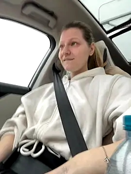 MaryHiggins online show from October 25, 2025, 12:17 pm