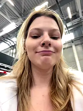 MaryHiggins online show from October 10, 2025, 8:48 am