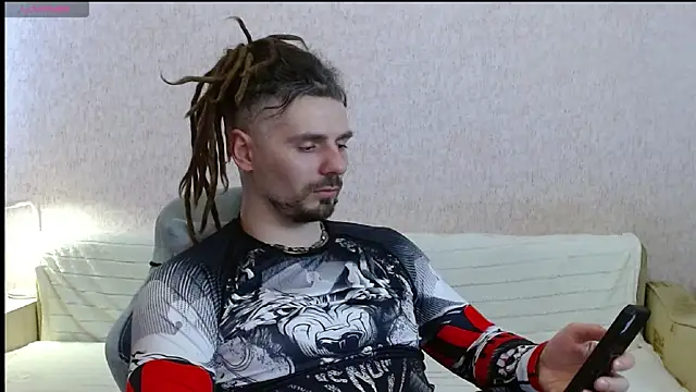 Aestheticguy101 online show from April 3, 2026, 11:38 am