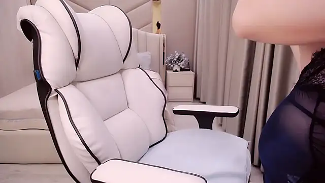 Girl  Funny online show from June 30, 2026, 3:56 pm
