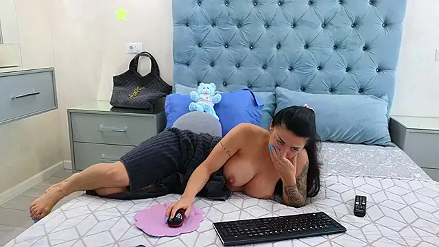 Snapshot of Theowonder chatting on October 30, 2025, 7:17 am Theowonder online show from October 30, 2025, 7:17 am