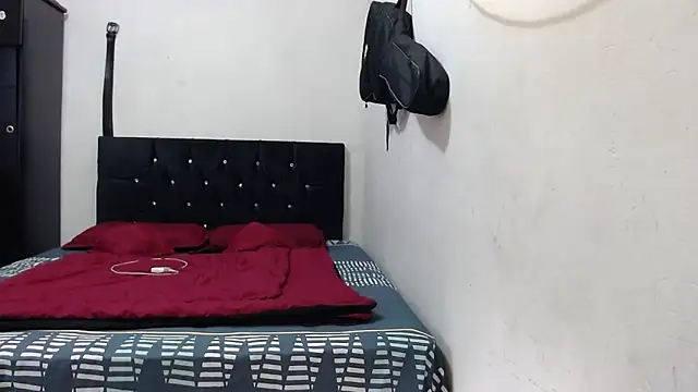 suckmydickbitch97 online show from October 3, 2025, 11:45 am