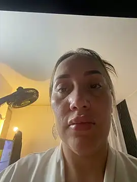 hotpawgmilf online show from June 6, 2026, 3:01 am