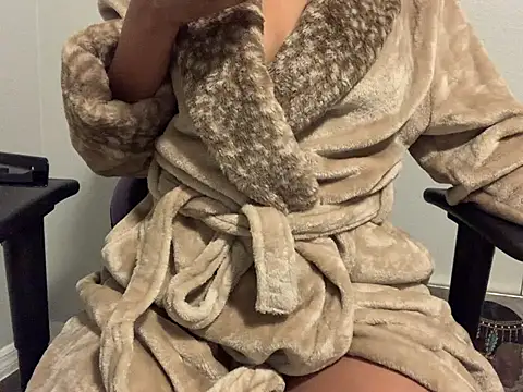 RylHoneyy online show from January 16, 2025, 2:19 am