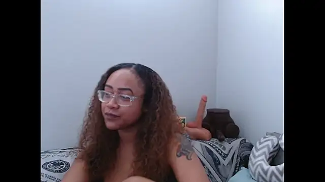 RylHoneyy online show from March 22, 2026, 4:41 pm