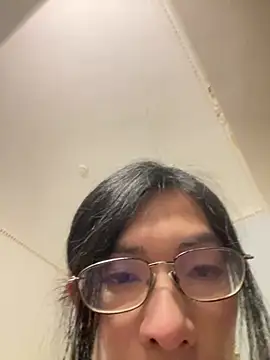 CrytinaSissyCrossdress online show from April 4, 2026, 5:52 pm