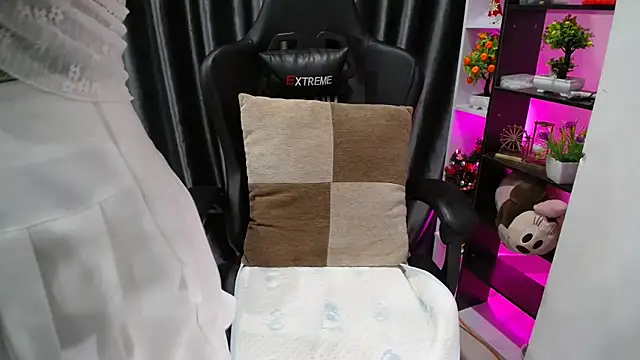 Snapshot of Yuki-yio chatting on March 14, 2025, 7:37 am Yuki-yio online show from March 14, 2025, 7:37 am