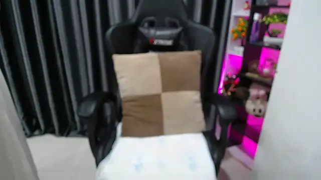 Snapshot of Yuki-yio chatting on October 3, 2025, 1:09 am Yuki-yio online show from October 3, 2025, 1:09 am