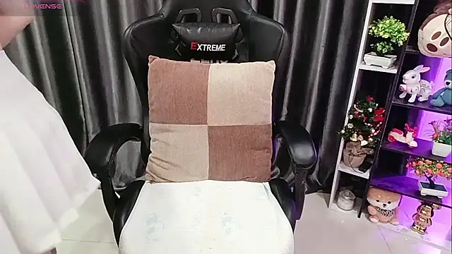 Yuki-yio online show from April 7, 2026, 1:07 am