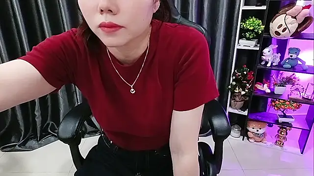 Yuki-yio online show from May 28, 2026, 1:24 am